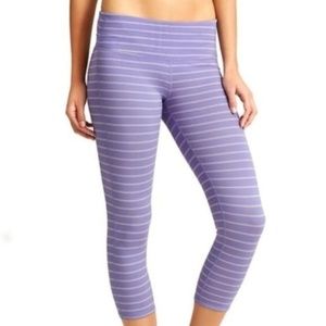 Athleta Chaturanga Periwinkle Striped Capri Leggings Small Tall